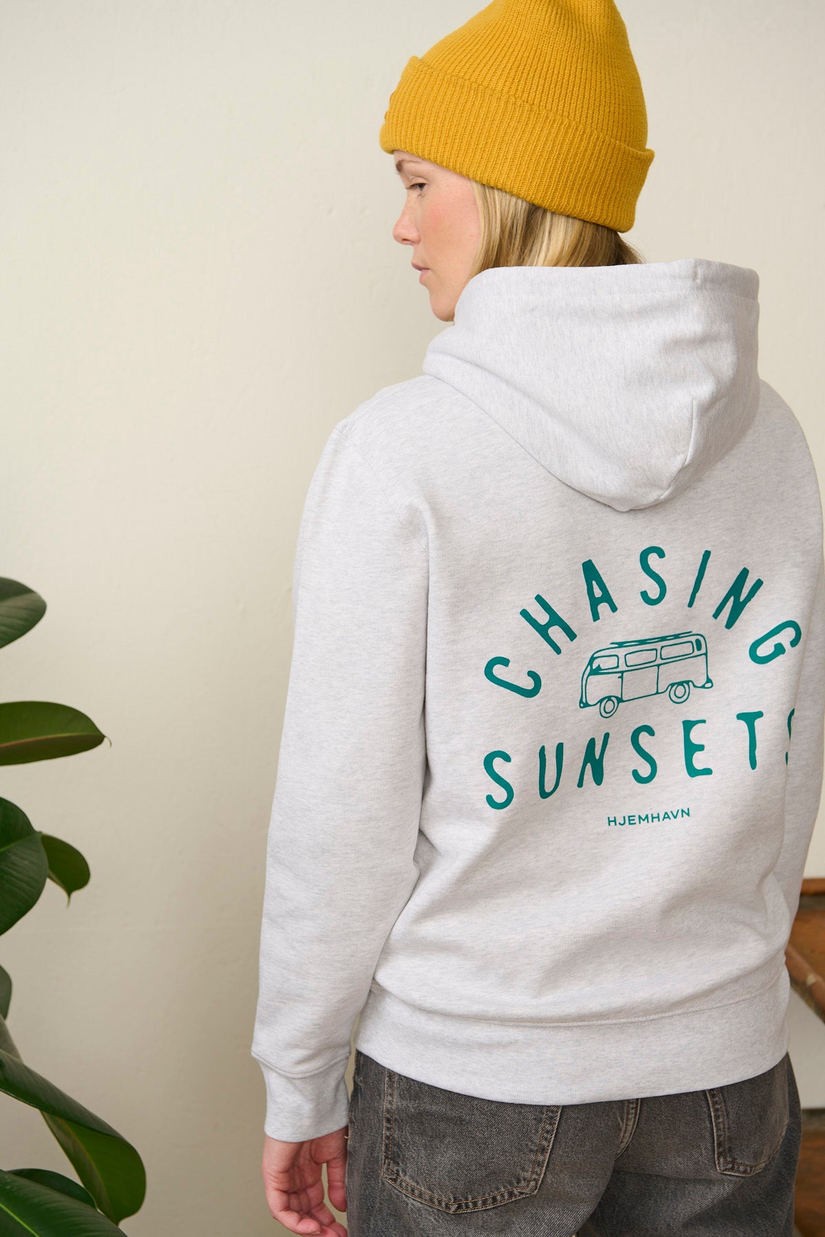 Hoodie "Chasing Sunsets"