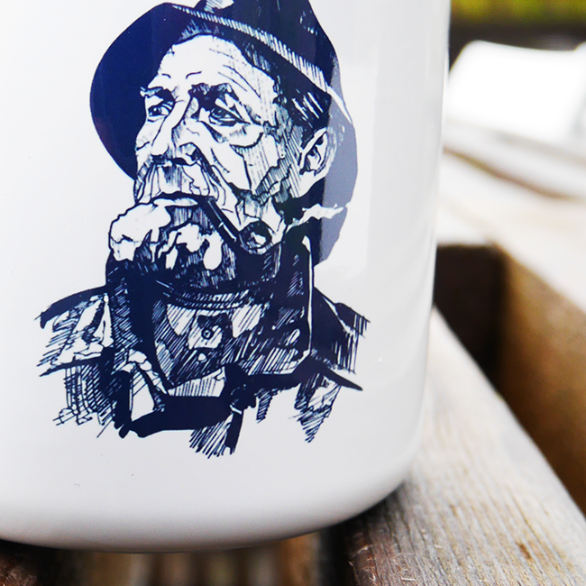 Emaljekrus med Chefen a.k.a Fiskeren - Hjemhavn Emaljekrus