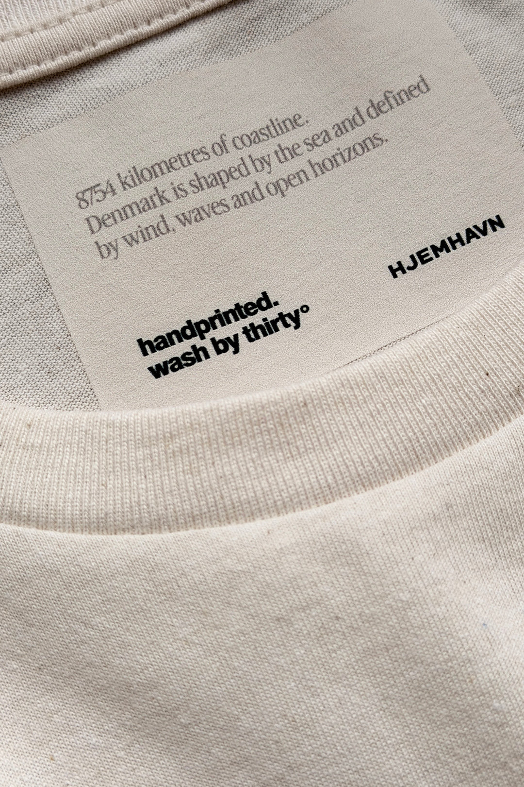 T-Shirt "8754 KM of Coastline"