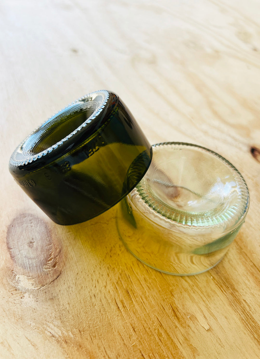 Eierbecher aus Weinflaschen - Upcycling