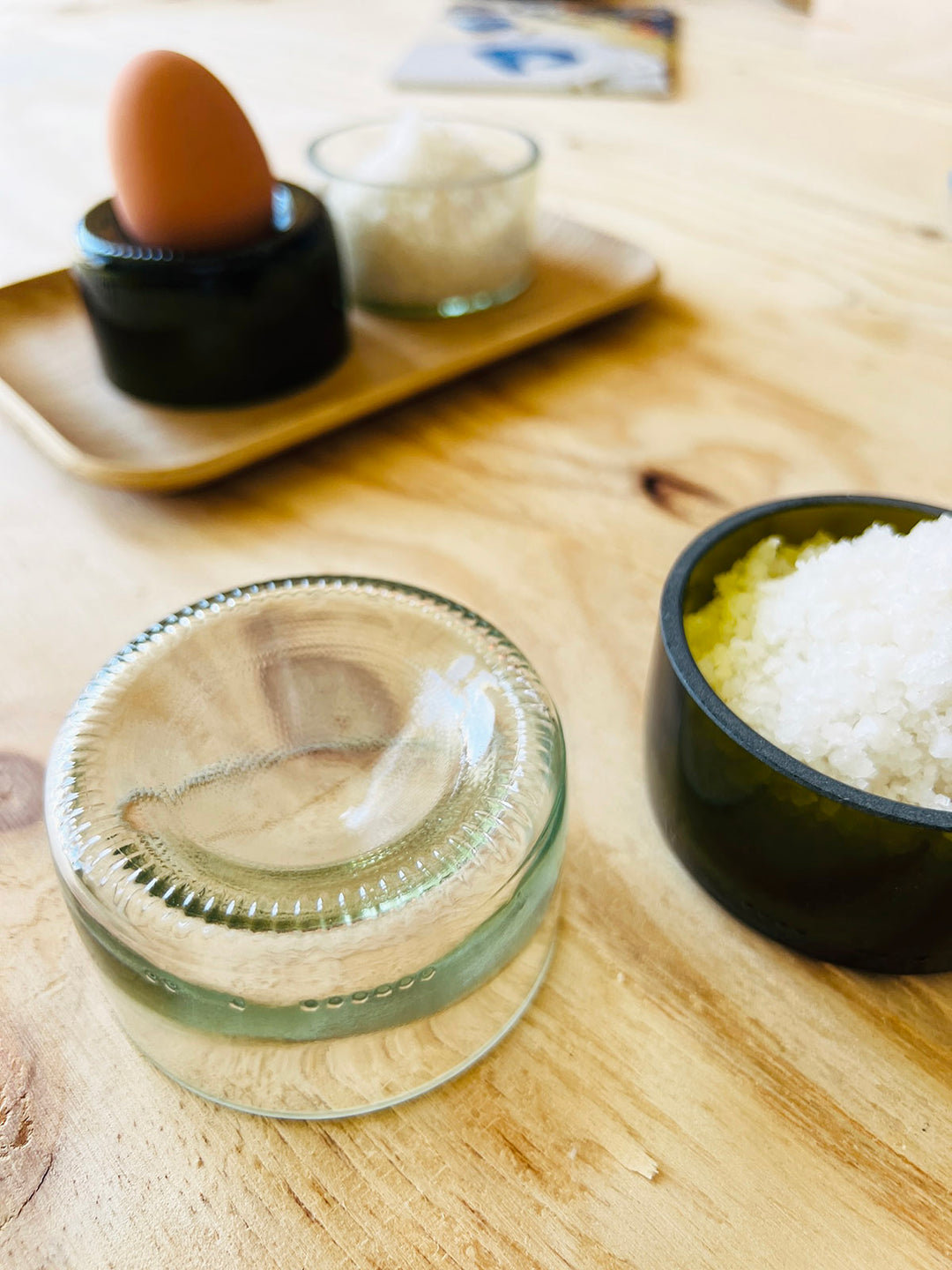 Eierbecher aus Weinflaschen - Upcycling