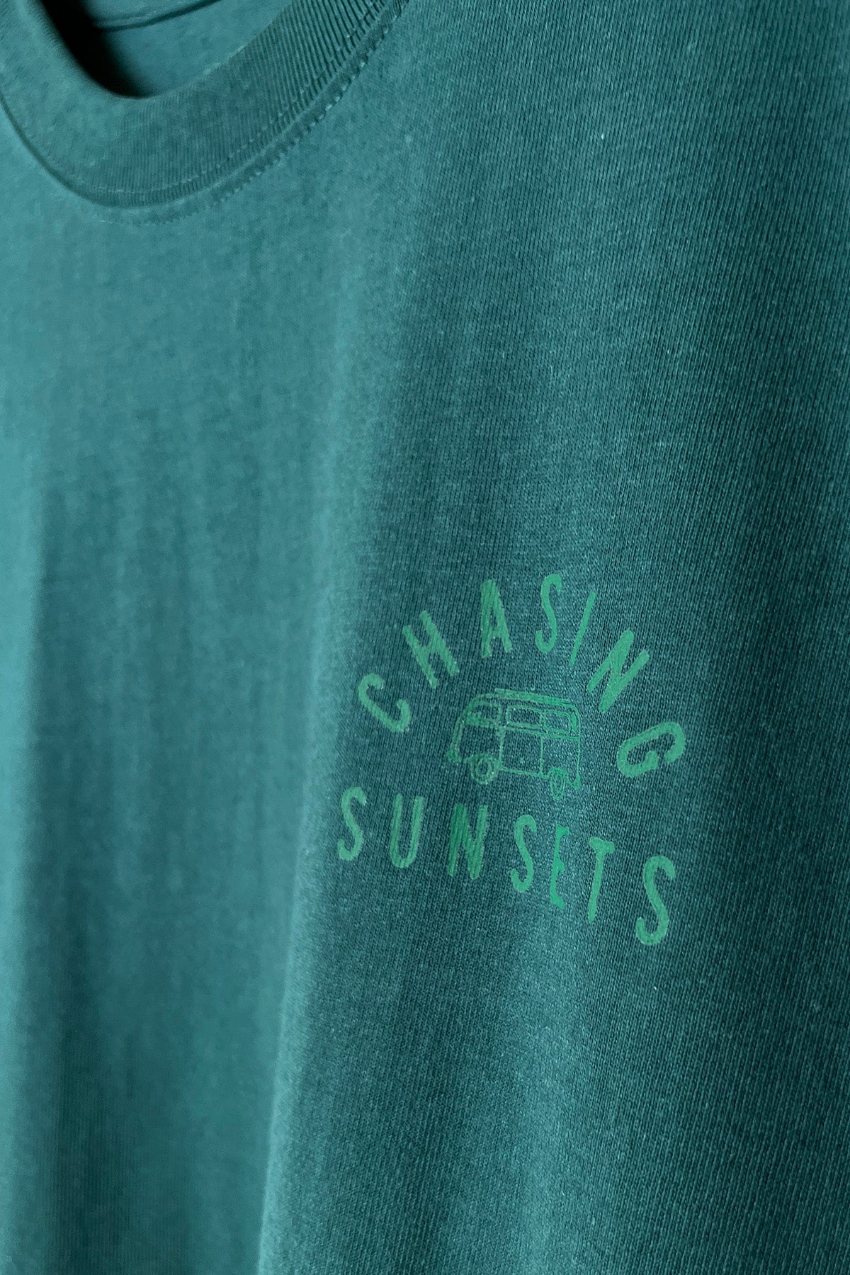 Heavy Weight Tee "Chasing Sunsets"