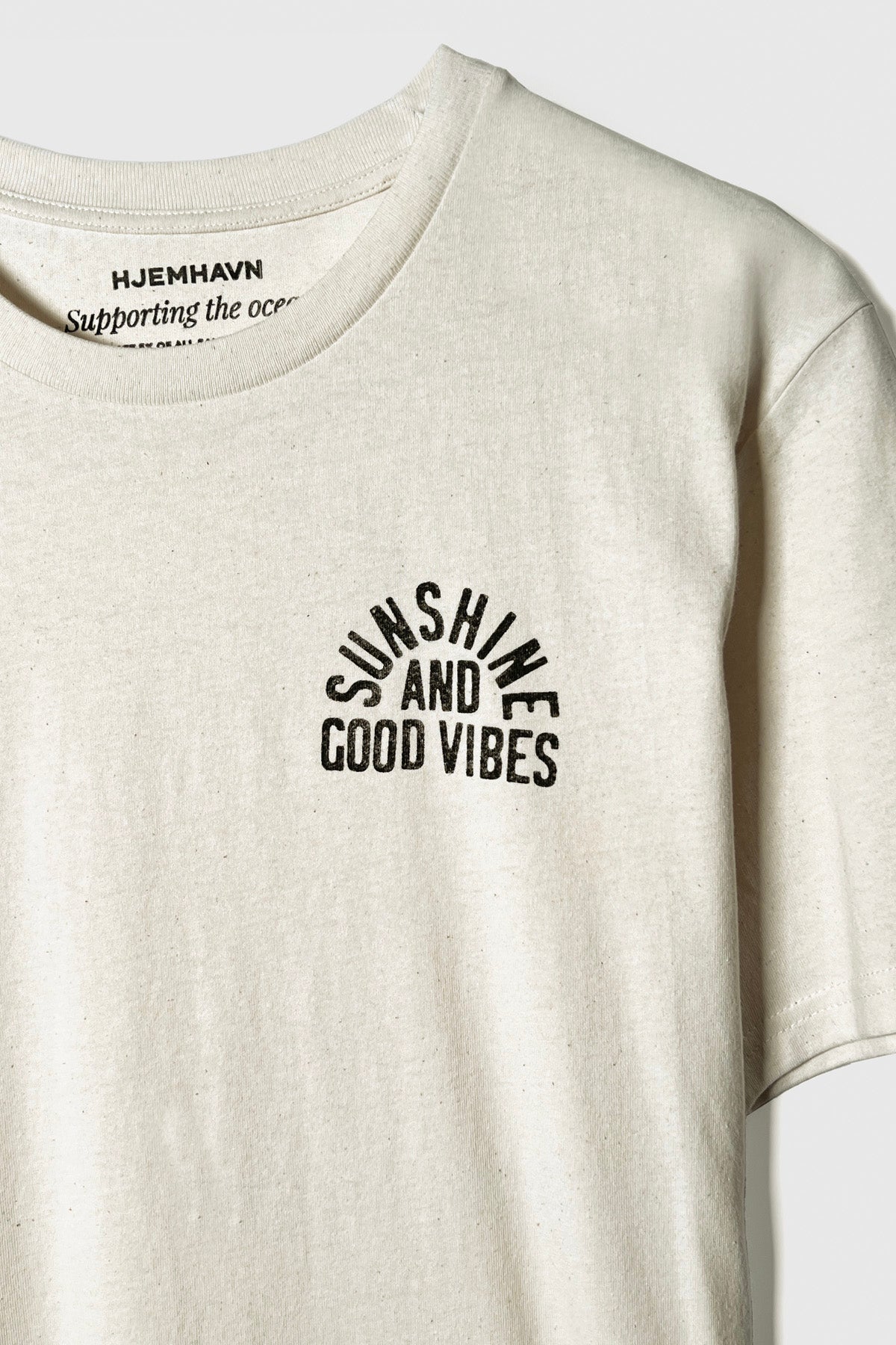 Tee "Sunshine and Good Vibes"