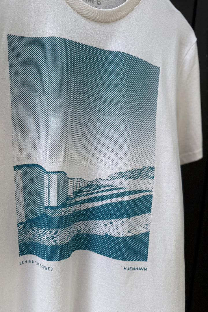 Tee "Behind the scenes"