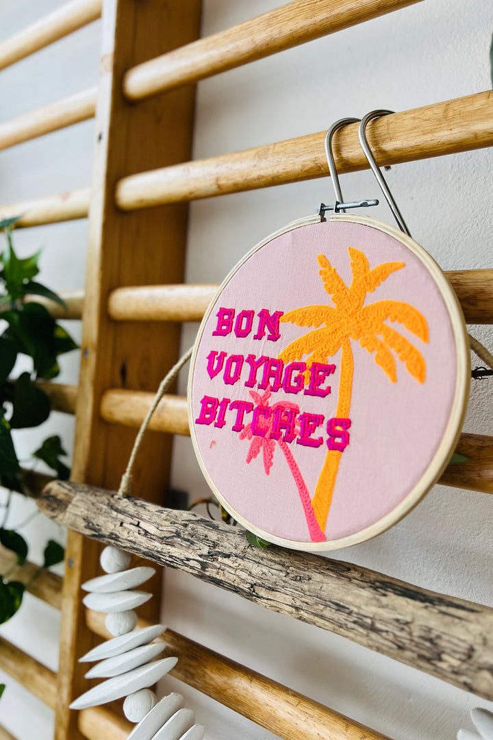 Wall Art - Stickerei