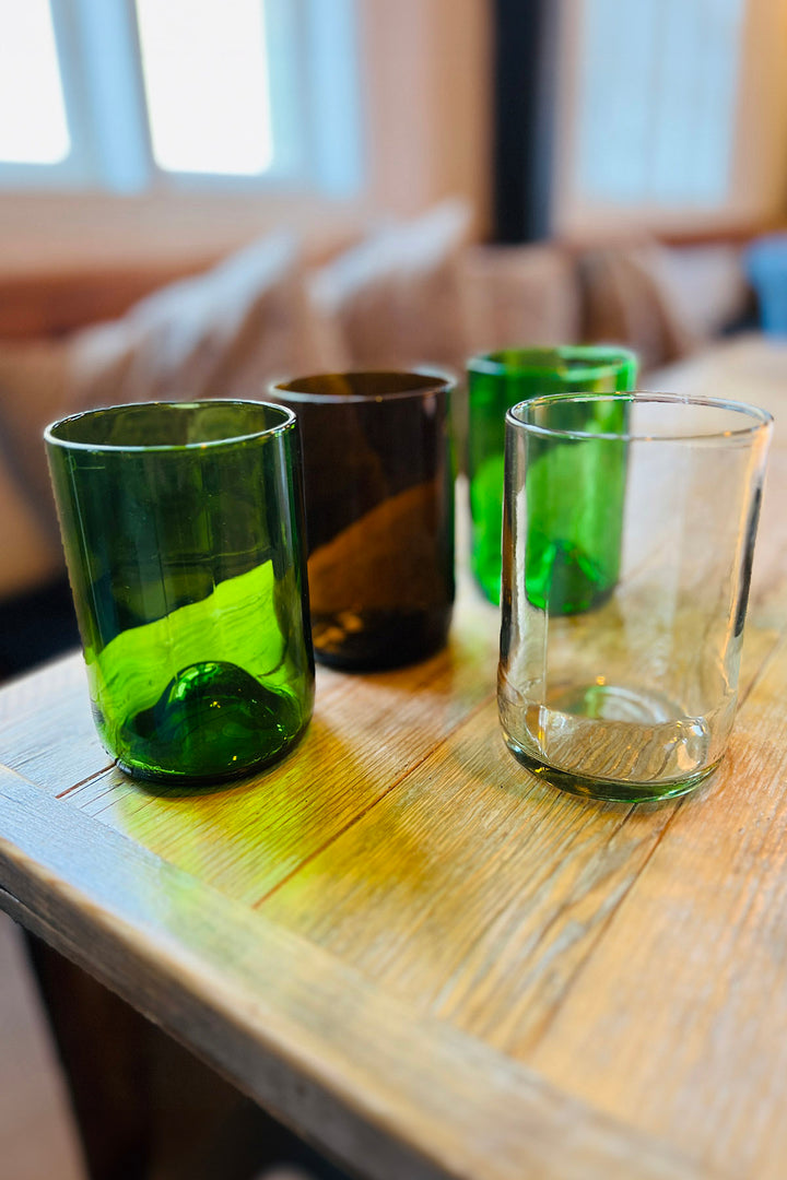 Trinkgläser aus Weinflaschen - Upcycling