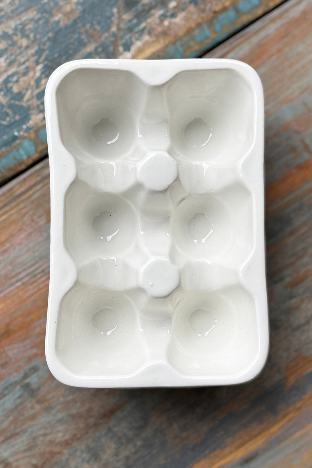 Æggebakke i porcelæn