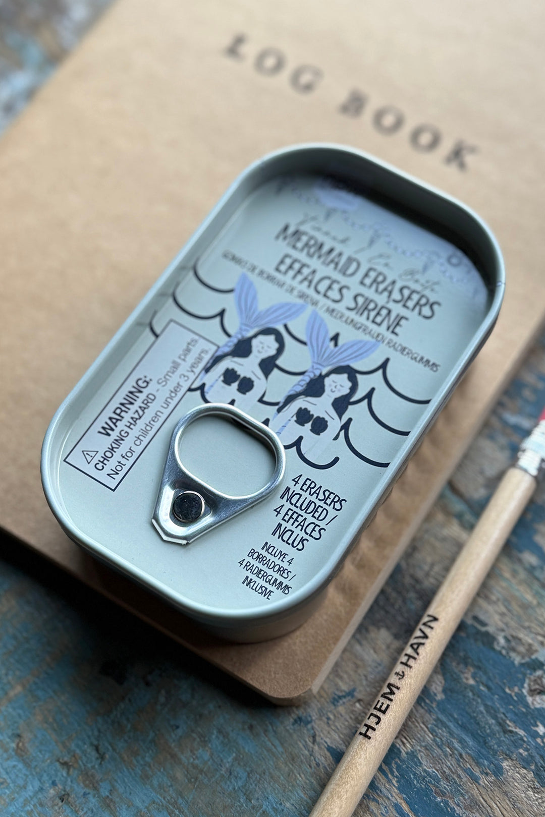 Meerjungfrauen-Radiergummi in einer Dose