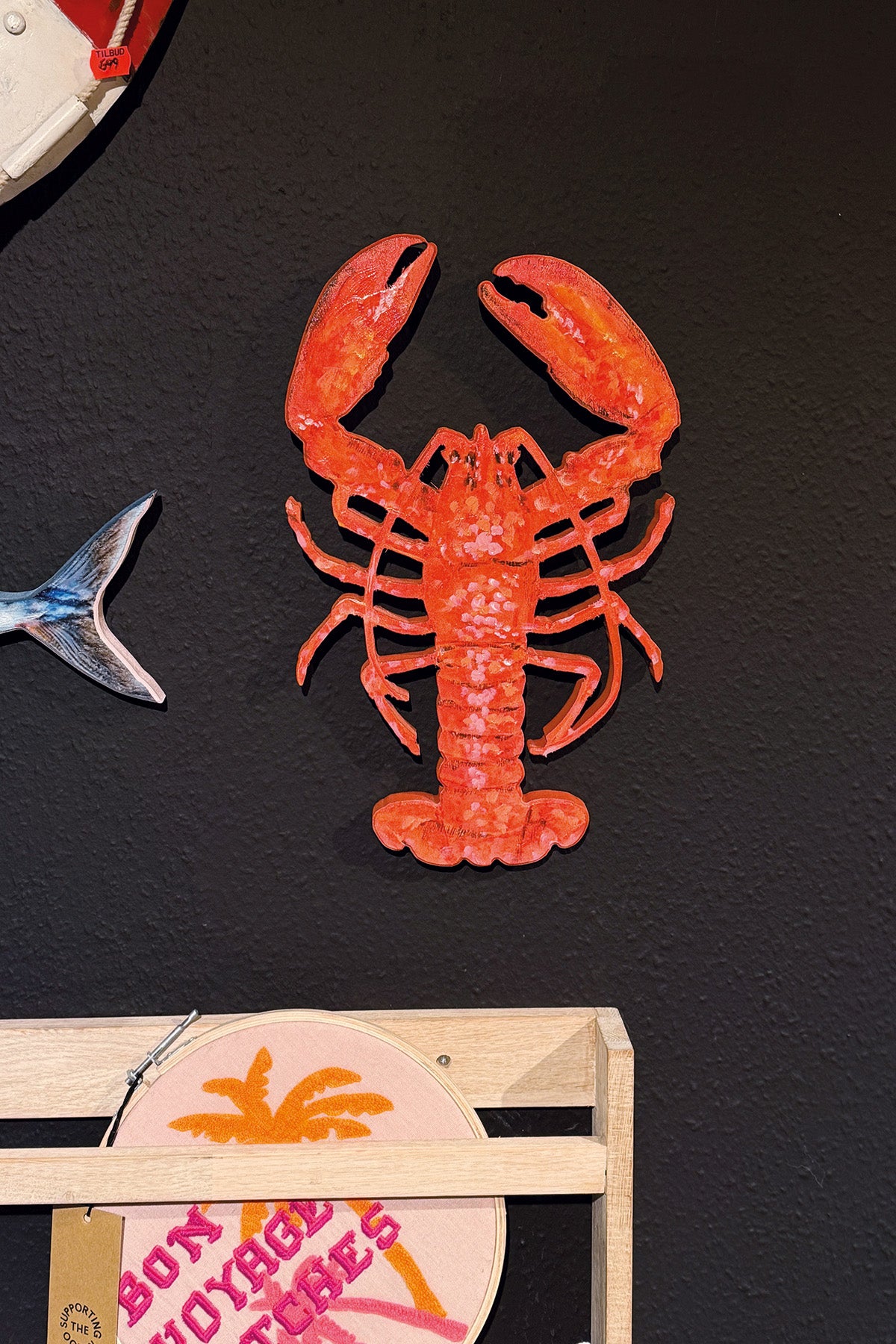 Handbemalter Holzhummer