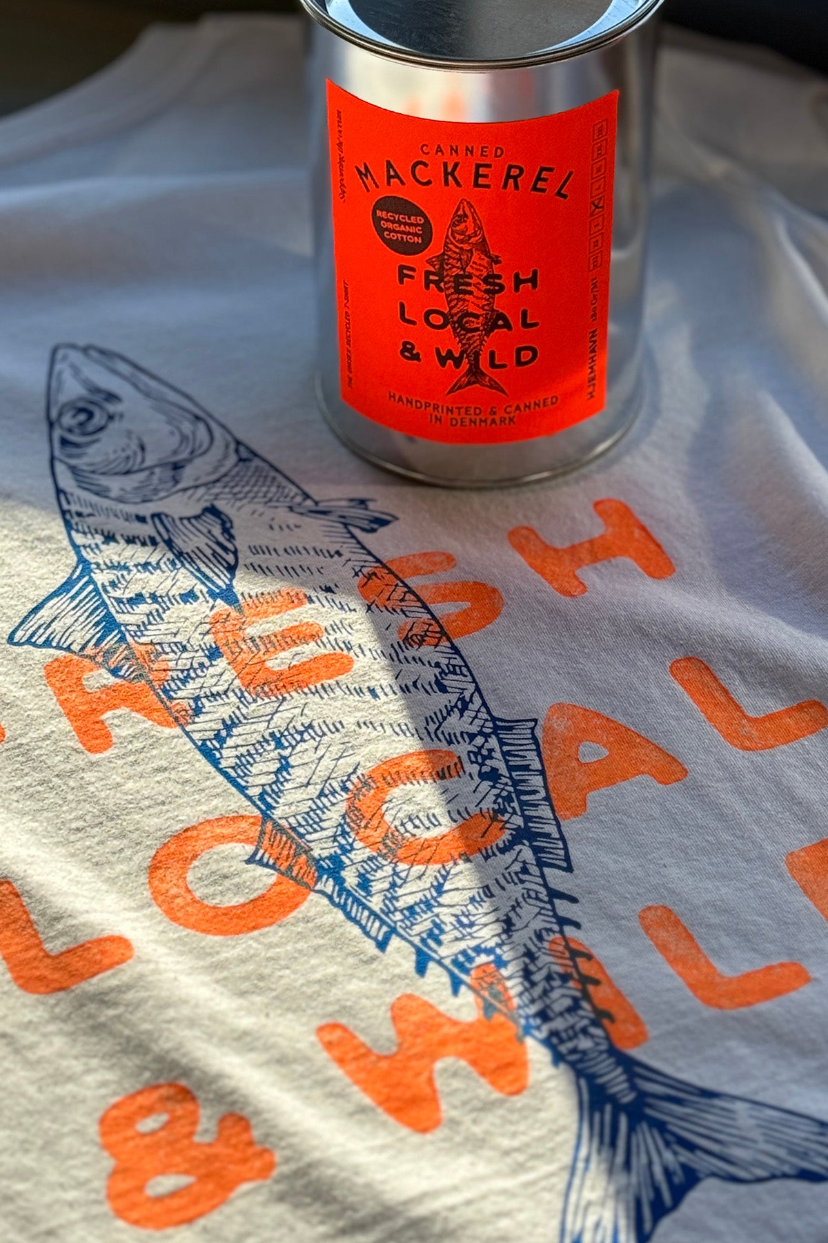 Tee "Makrele aus der Dose"