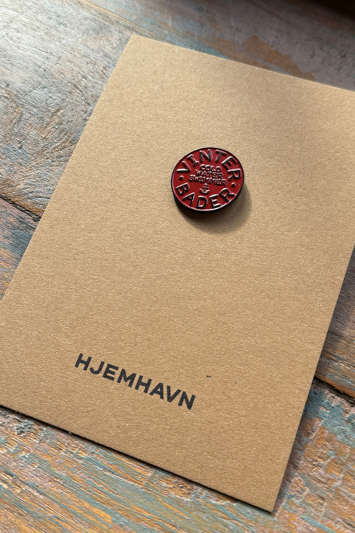 Emaille-Pin - "Vinterbader"