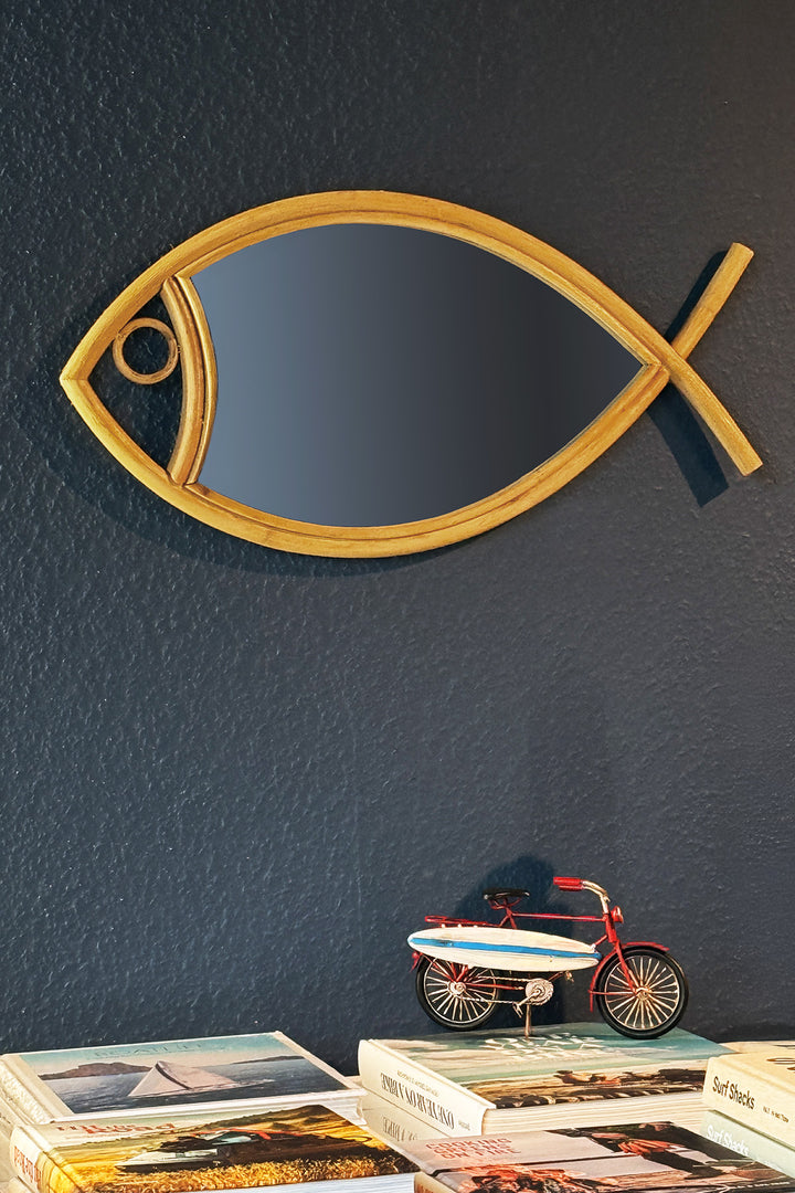 Retro Rattanspiegel „Fisch“