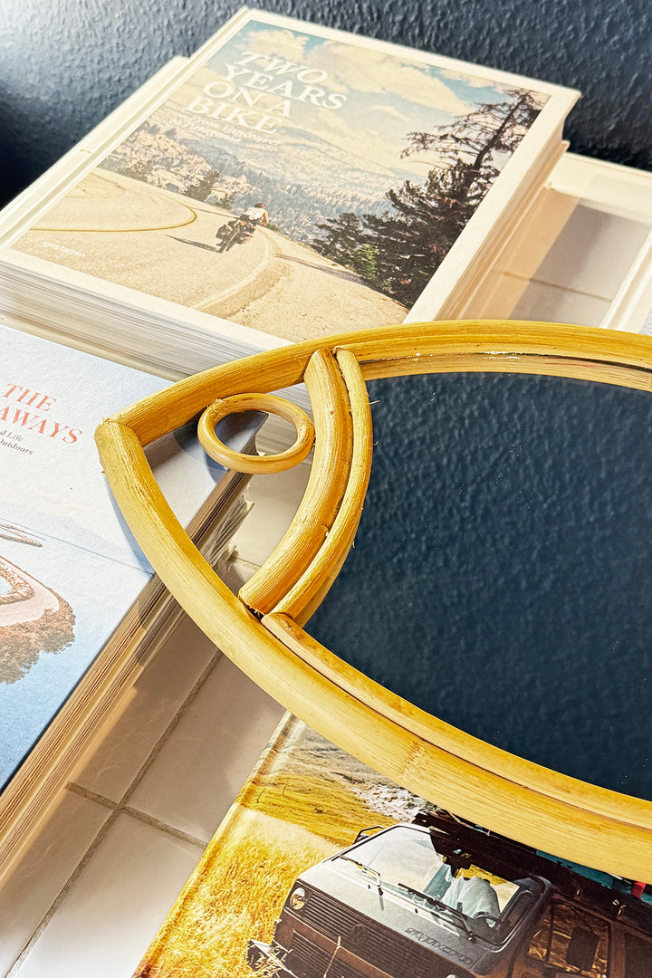 Retro Rattanspiegel „Fisch“