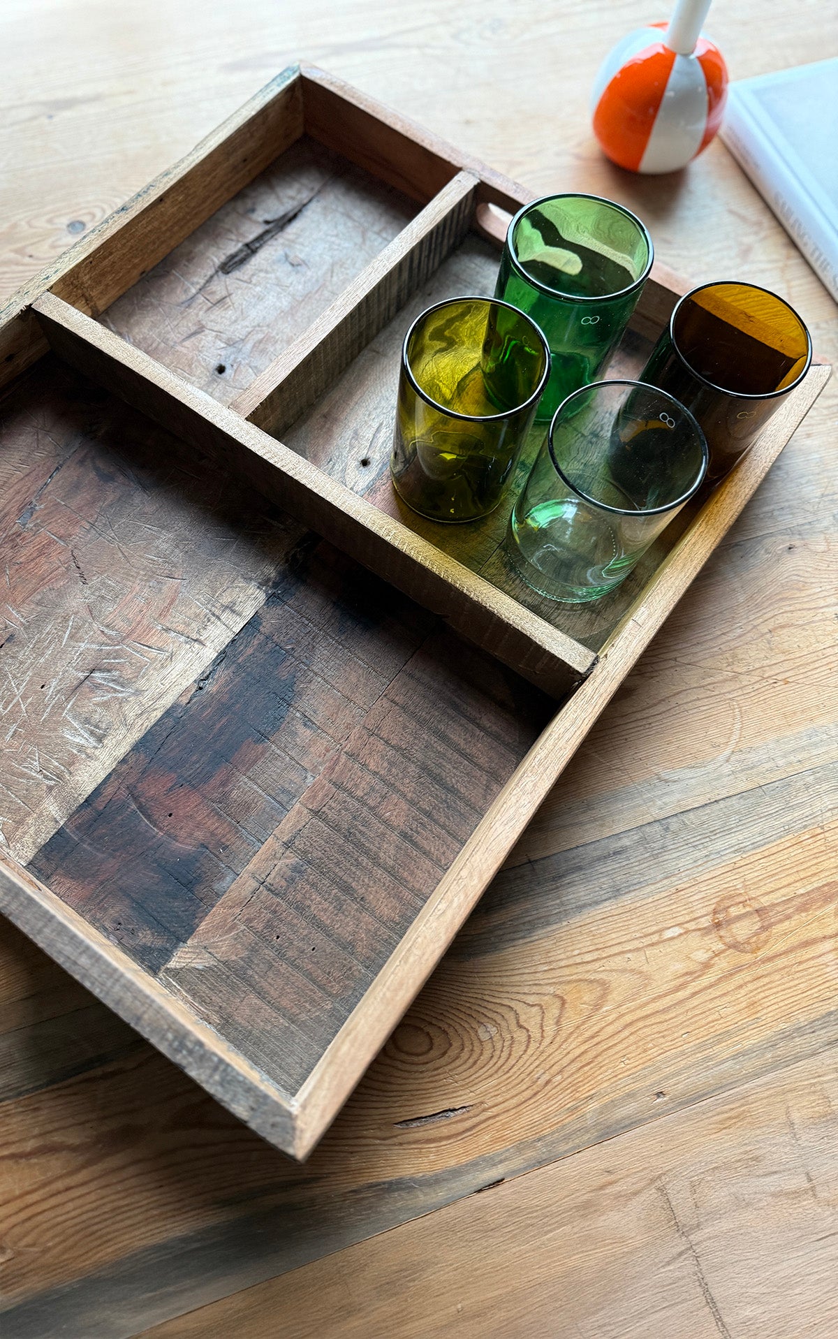 Holztablett mit Fächern - Recyclingholz