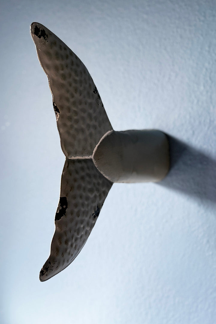Whale Tail - Metal