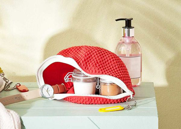 Kosmetiktasche aus Badekappe