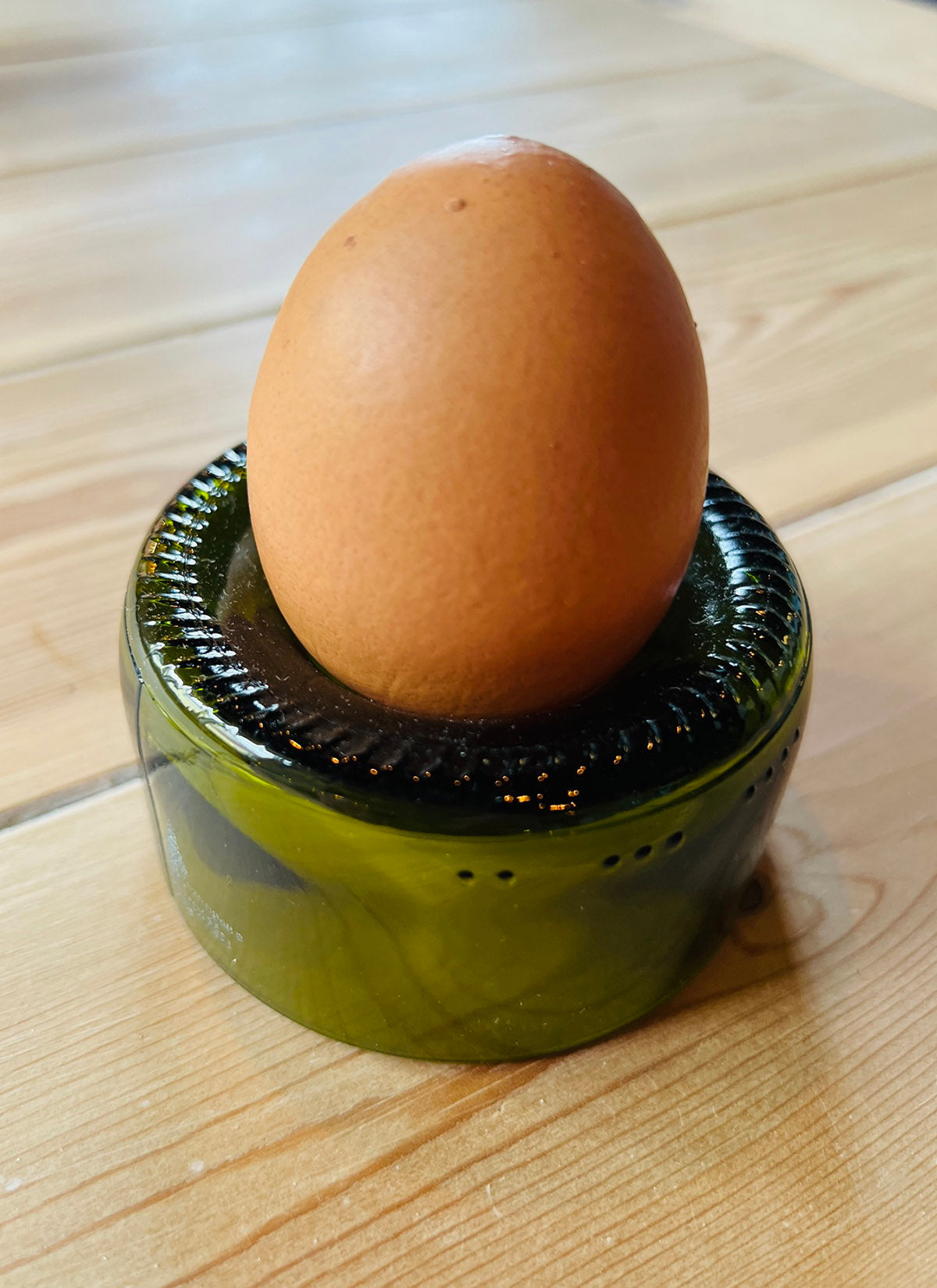 Eierbecher aus Weinflaschen - Upcycling